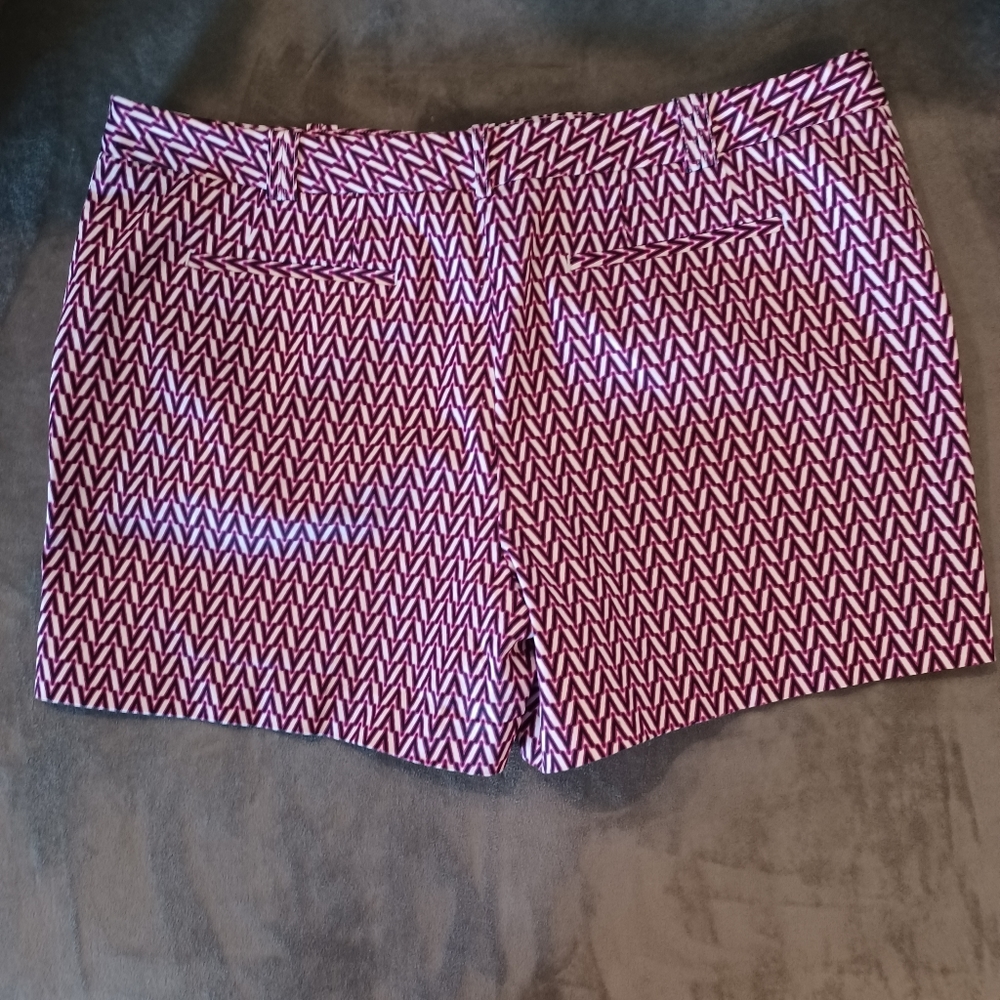 Worthington Shorts - Picture 2 of 5
